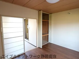モンテベッロ【103号室】の居間