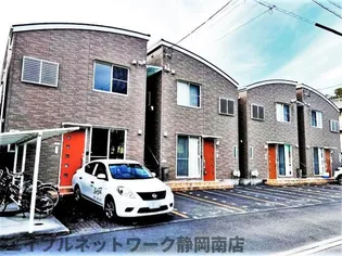 ラークハウス【2階】の外観