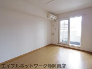 グラングリューⅠ【2階】の居間