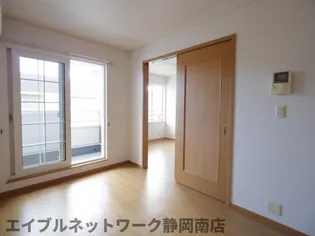 グラングリューⅠ【2階】の居間