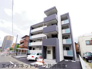 カトルパレ駅南【103号室】の外観