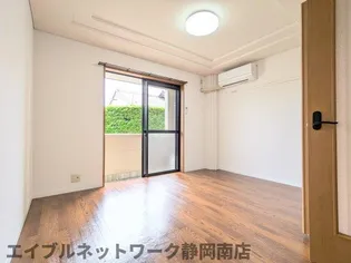 エスポワールNK【1階】の居間