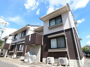 奈良県奈良市山陵町【アパート】の外観