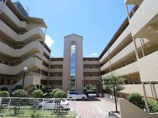 奈良県奈良市秋篠町【マンション】の外観