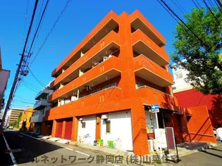 ラックス常磐町【2階】の外観