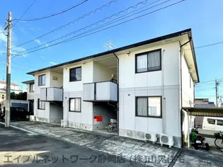 ファミール【2階】の外観