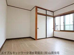 三花園ハイツ【B号室】の寝室