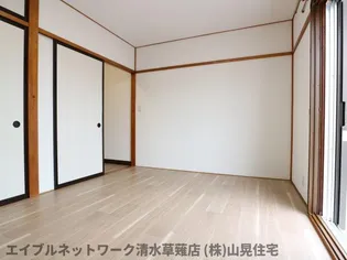 三花園ハイツ【B号室】の居間