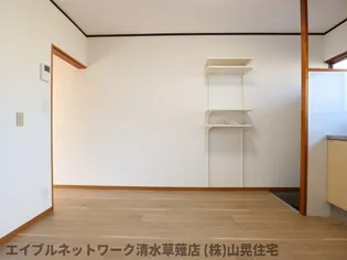 三花園ハイツ【B号室】の居間