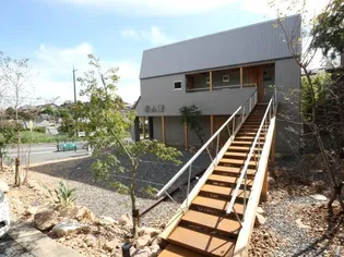 奈良県奈良市学園南3丁目【アパート】の外観