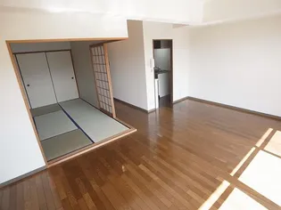 奈良県奈良市二名東町【マンション】の外観