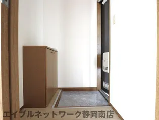 コーポ前田【205号室】の玄関