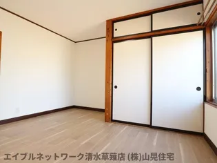 三花園ハイツ【F号室】の居間