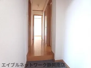 ベイコートA棟【102号室】の玄関