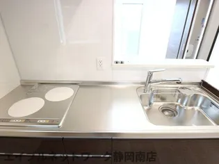 ルリアン縁【1階】のキッチン