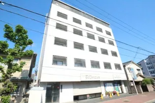 奈良県奈良市南新町【マンション】の外観
