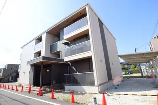奈良県香芝市五位堂4丁目【アパート】の外観