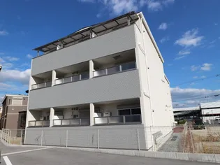 奈良県大和郡山市小泉町東1丁目【アパート】の外観