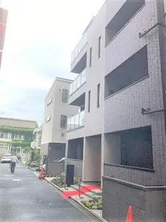 A' LA MAISON LUANAの画像