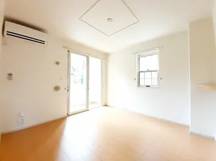 ウッディ グッディ Ⅲ【1階】の居間