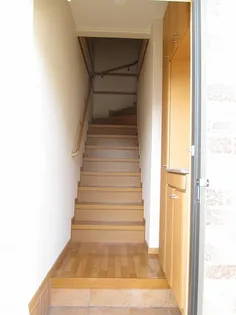 ブルージュ Ⅱ棟【2階】の玄関