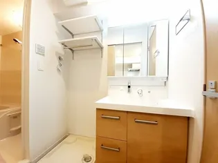 バル リヴィエール【3階】の内装