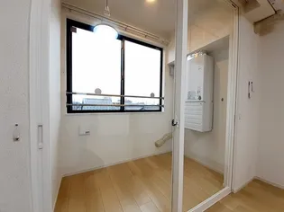 バル リヴィエール【3階】の内装