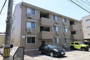 クレセントヒルズ【2階】の外観