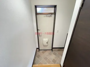 レジデンスH&H【102号室】の玄関