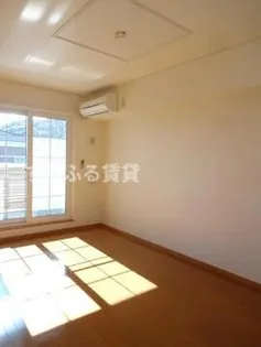 メゾンアモロッソⅠ番館【203号室】の居間