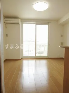 ジョーンティーヴィラ【205号室】の居間