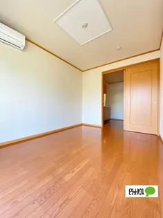 サンリット エアリー【1階】の居間