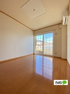 サンリット エアリー【1階】の居間