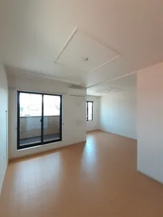 ベル ビレッジ 秋葉通り Ⅱ【2階】の居間