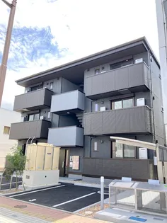 Loska【3階】の外観