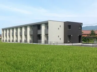 クレイノテルセーラの画像