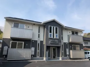 カーネリアン【2階】の外観