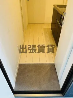 ブルースカイ【1階】の玄関