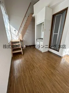 メゾン・ド・KS【2階】の居間