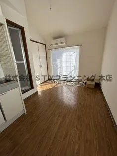 メゾン・ド・KS【2階】の居間