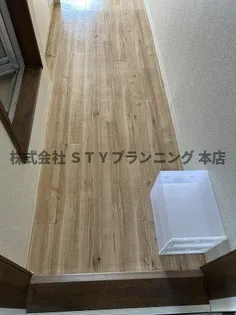 メゾン・ド・KS【2階】の玄関