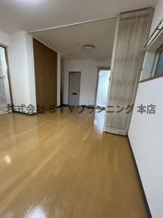 ラフィナート幡野【1階】の居間