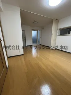 ラフィナート幡野【1階】の居間