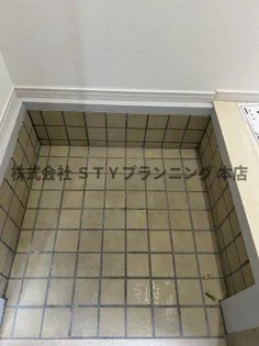 第1三駒ハイツ【1階】の玄関