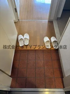 ライオンズマンショングリーン久屋大通【7階】の玄関