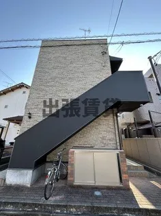 infinity plus【2階】の外観