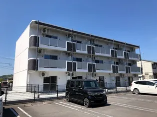 鹿児島県姶良市西餅田【マンション】の外観