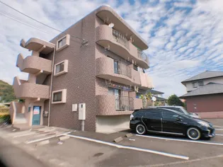 鹿児島県姶良市西餅田【マンション】の外観