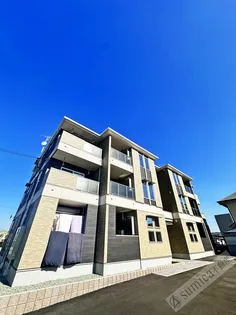 スペチアーレ クアットロ【2階】の外観