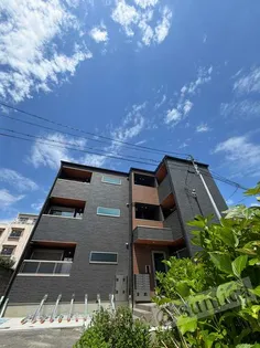 セレニティ勝山北【2階】の外観